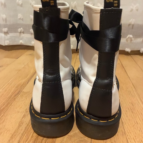 RIOT GRRRL: Custom Doc Martens size 9 - Picture 2 of 5